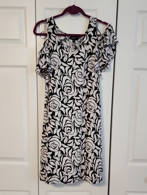 MSK Black & White Rose Print Dress